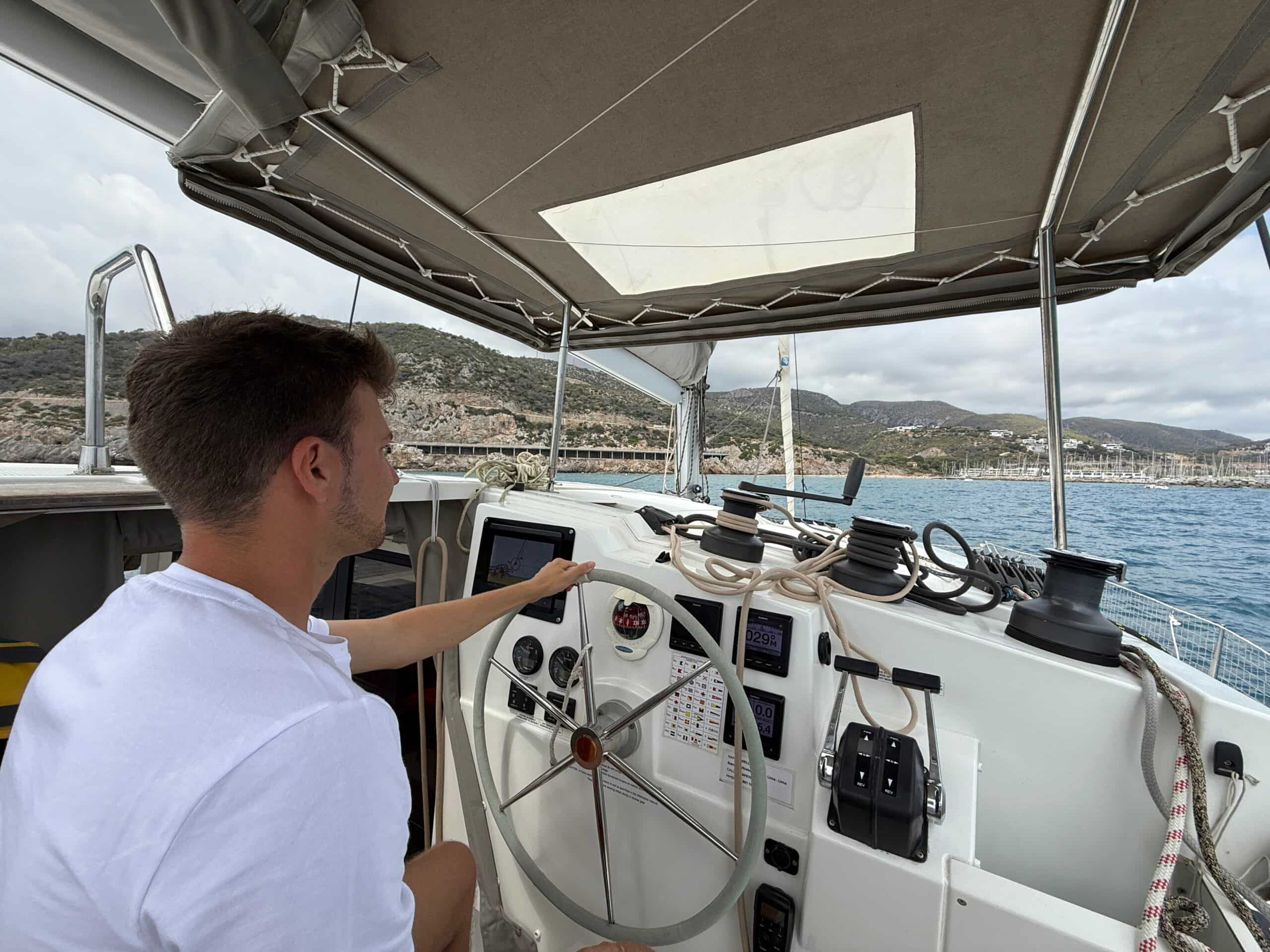 Katamaran Training auf Yacht